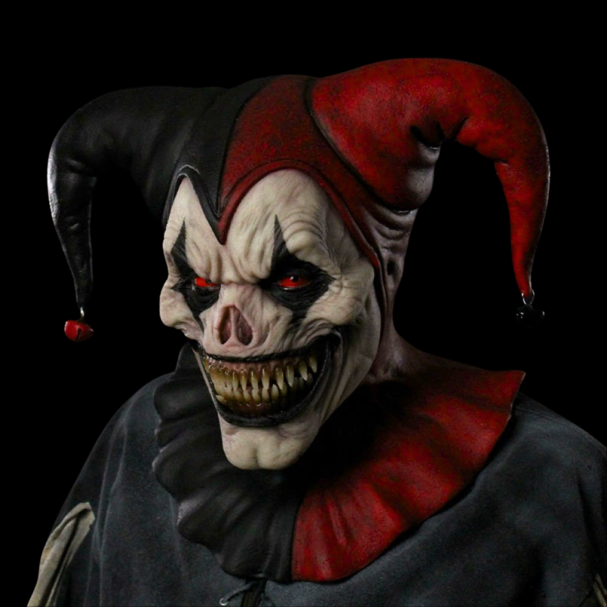 Jester Clown Mask – Dark Carnival Edition
